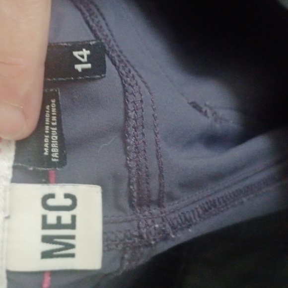 MEC Junior Size 14 Convertible Pants/Shorts Purple - Picture 6 of 8